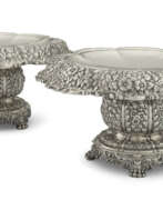Таццы. A PAIR OF SILVER TAZZA
