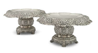 A PAIR OF SILVER TAZZA