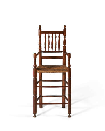 A TURNED MAPLE AND HICKORY CHILD`S HIGH CHAIR - фото 2