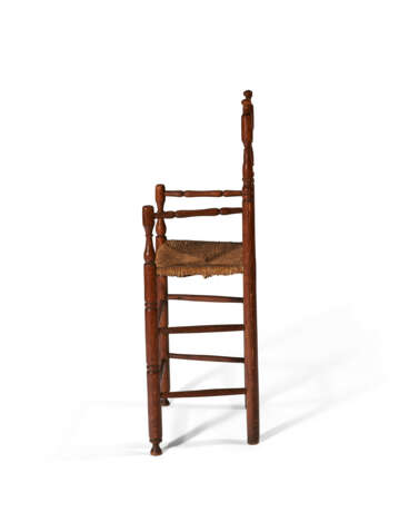 A TURNED MAPLE AND HICKORY CHILD`S HIGH CHAIR - photo 3