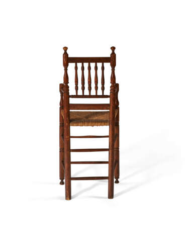 A TURNED MAPLE AND HICKORY CHILD`S HIGH CHAIR - photo 4