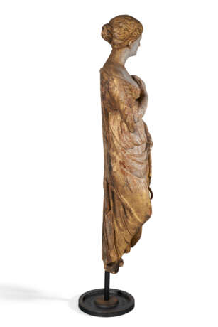 A CARVED AND GILTWOOD FIGURE OF A MAIDEN - фото 5