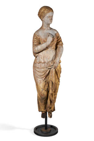 A CARVED AND GILTWOOD FIGURE OF A MAIDEN - фото 7