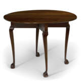 A CHIPPENDALE MAHOGANY DROP-LEAF TABLE - photo 1