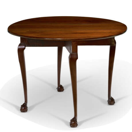 A CHIPPENDALE MAHOGANY DROP-LEAF TABLE - photo 3
