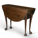 A CHIPPENDALE MAHOGANY DROP-LEAF TABLE - photo 5