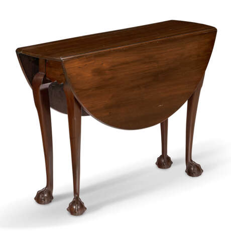 A CHIPPENDALE MAHOGANY DROP-LEAF TABLE - photo 8