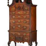 THE SMITH-CALDWELL FAMILY CHIPPENDALE CARVED MAHOGANY BONNET-TOP HIGH CHEST-OF-DRAWERS - photo 3