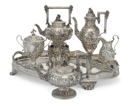AN AMERICAN SILVER FIVE-PIECE TEA AND COFFEE SERVICE AND ASSOCIATED SILVER-PLATED TRAY - photo 2