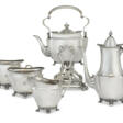 AN AMERICAN FIVE-PIECE TEA AND COFFEE SERVICE - Auktionsarchiv