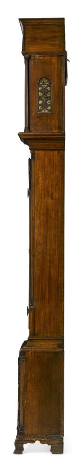 A LATE CHIPPENDALE MAHOGANY TALL-CASE CLOCK - фото 3