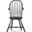 A GREEN-PAINTED HICKORY, POPLAR AND MAPLE BOW-BACK WINDSOR SIDE CHAIR - Archives des enchères