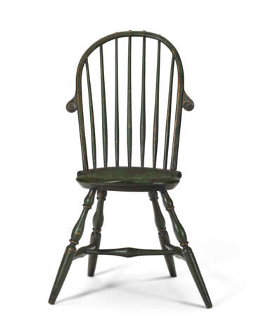 A GREEN-PAINTED HICKORY, POPLAR AND MAPLE BOW-BACK WINDSOR SIDE CHAIR - фото 1