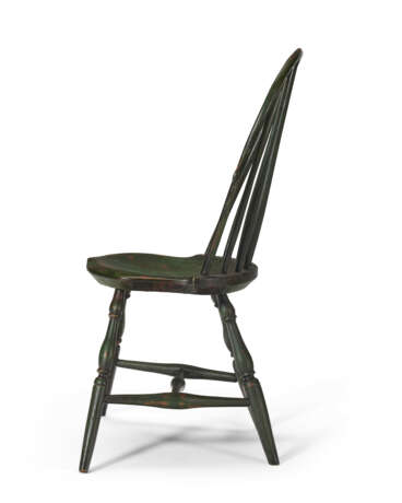 A GREEN-PAINTED HICKORY, POPLAR AND MAPLE BOW-BACK WINDSOR SIDE CHAIR - Foto 2