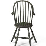 A GREEN-PAINTED HICKORY, POPLAR AND MAPLE BOW-BACK WINDSOR SIDE CHAIR - фото 3