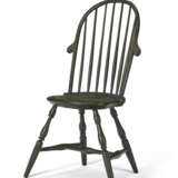A GREEN-PAINTED HICKORY, POPLAR AND MAPLE BOW-BACK WINDSOR SIDE CHAIR - photo 4