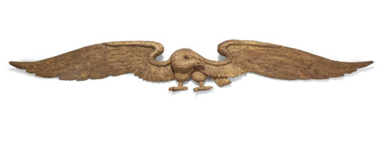 A MONUMENTAL CARVED AND GILT SPREADWING EAGLE - photo 1