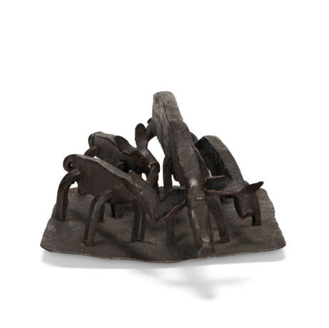 A SET OF NINE IRON FIGURES AND GROUPS OF ANIMALS - photo 9
