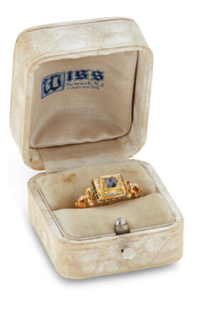 TUDOR DIAMOND AND ENAMEL GOLD RING - Foto 2