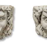A PAIR OF LARGE MARBLE LION HEADS - photo 1