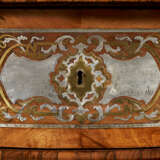 A PAIR OF SOUTH GERMAN WALNUT, FRUITWOOD, BRASS AND PEWTER-INLAID BOULLE MARQUETRY COMMODES - photo 7