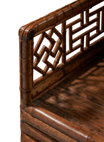 A VERY RARE CHINESE LARGE SPOTTED BAMBOO LUOHAN BED, LUOHANCHUANG - photo 3