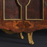 A PAIR OF LARGE ORMOLU AND JASPERWARE-MOUNTED, AMBOYNA, MAHOGANY GILT AND BLACK JAPANNED COMMODES AUX VANTAUX - photo 7