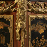 A PAIR OF LARGE ORMOLU AND JASPERWARE-MOUNTED, AMBOYNA, MAHOGANY GILT AND BLACK JAPANNED COMMODES AUX VANTAUX - photo 10