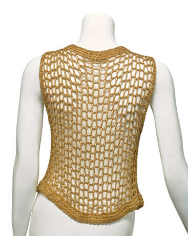 A GOLD CROCHETED VEST - photo 3