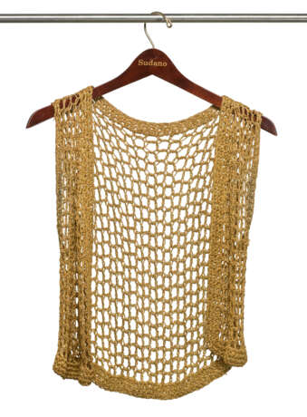 A GOLD CROCHETED VEST - photo 5