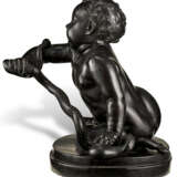 A WEDGWOOD & BENTLEY BLACK BASALT FIGURE OF THE INFANT HERCULES WITH THE SERPENT - photo 4