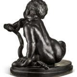 A WEDGWOOD & BENTLEY BLACK BASALT FIGURE OF THE INFANT HERCULES WITH THE SERPENT - фото 5