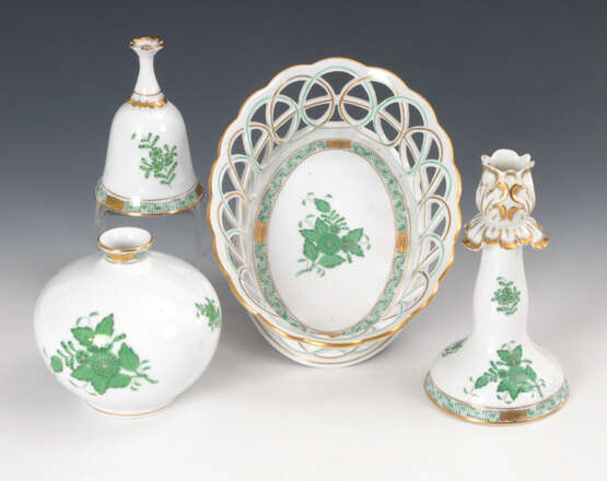 Vase, Leuchter, Schale und Tischglocke, - фото 1