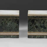 A PAIR OF ITALIAN GILT-BRONZE-MOUNTED VERDE ANTICO AND WHITE MARBLE STANDS - фото 3