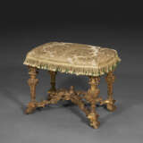 A PAIR OF NORTH ITALIAN GILTWOOD TABOURETS - фото 2