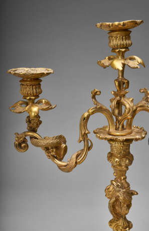 A PAIR OF WILLIAM IV ORMOLU THREE-LIGHT CANDELABRA - photo 3