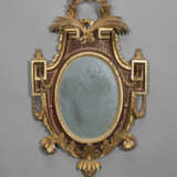 AN ITALIAN BROWN-PAINTED AND PARCEL-GILT MIRROR - Foto 1