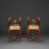 A PAIR OF NORTH ITALIAN PARCEL-GILT AND RED-PAINTED STOOLS - Foto 5