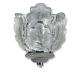 A PAIR OF LALIQUE GLASS 'CHENE' CEILING LIGHTS - Foto 8