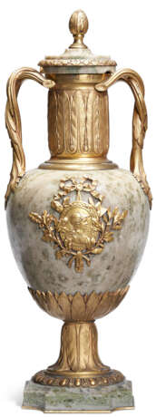 A PAIR OF FRENCH ORMOLU-MOUNTED MARBLE TWO-HANDLED VASES AND COVERS - photo 6