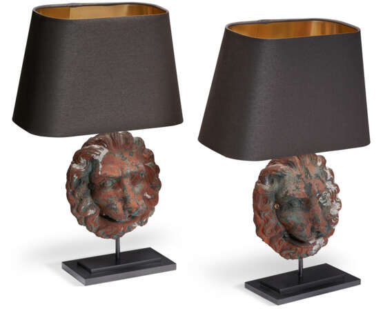 A PAIR OF TERRACOTTA AND BRUSHED-METAL LAMPS - photo 2