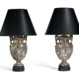 A PAIR OF SILVERED-BRASS AND COPPER VASES, NOW MOUNTED AS LAMPS - фото 5