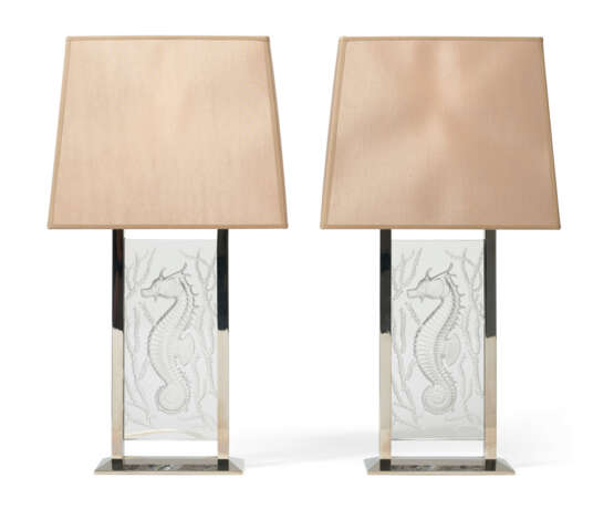 A PAIR OF LALIQUE GLASS 'POSEIDON' TABLE LAMPS - фото 2
