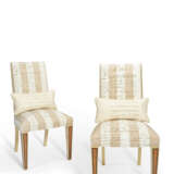 A PAIR OF SATIN-BIRCH, AMBOYNA AND WALNUT SIDE CHAIRS - photo 1