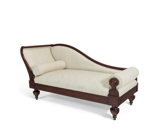 A PAIR OF GEORGE IV STYLE CHAISE LONGUES - фото 4