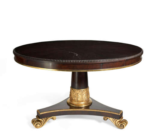 A GEORGE IV STYLE MAHOGANY AND PARCEL-GILT CENTER TABLE - Foto 3