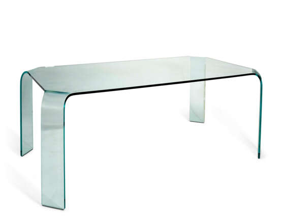 A 'RAGNO' MOLDED GLASS DINING TABLE - photo 2