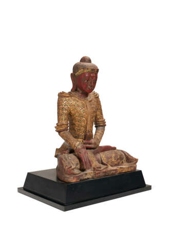 A SOUTH-EAST ASIAN RED-PAINTED AND PARCEL-GILT SEATED FIGURE OF BUDDHA - фото 2