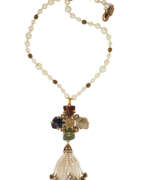 Collier. CHANEL FAUX PEARL AND MULTI-GEM SAUTOIR
