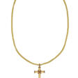 THEO FENNELL RUBY AND GOLD CROSS PENDANT - Marchandises aux enchères
